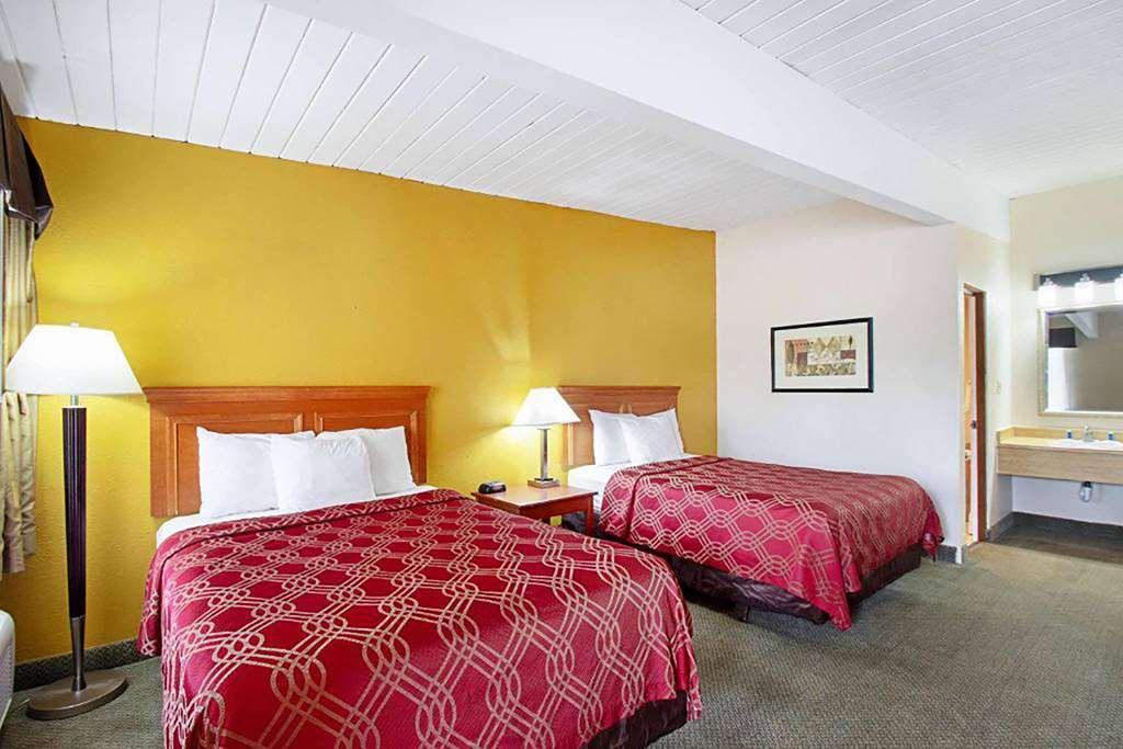 Travelodge By Wyndham Эпплтон Номер фото
