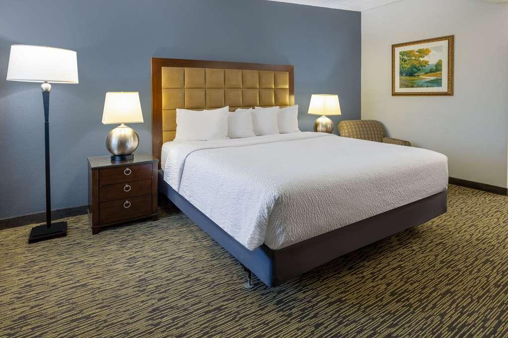 Travelodge By Wyndham Эпплтон Номер фото
